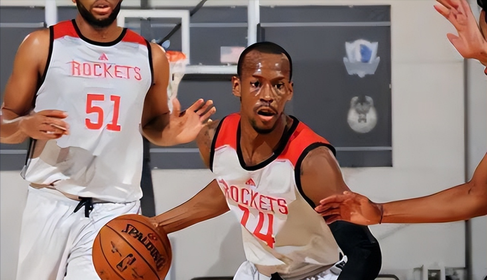 九游体育官网-关于法甲倒计时，广厦男篮赛前临场应变，细节引发关注，更衣室稳定，训练强度明显提升的信息